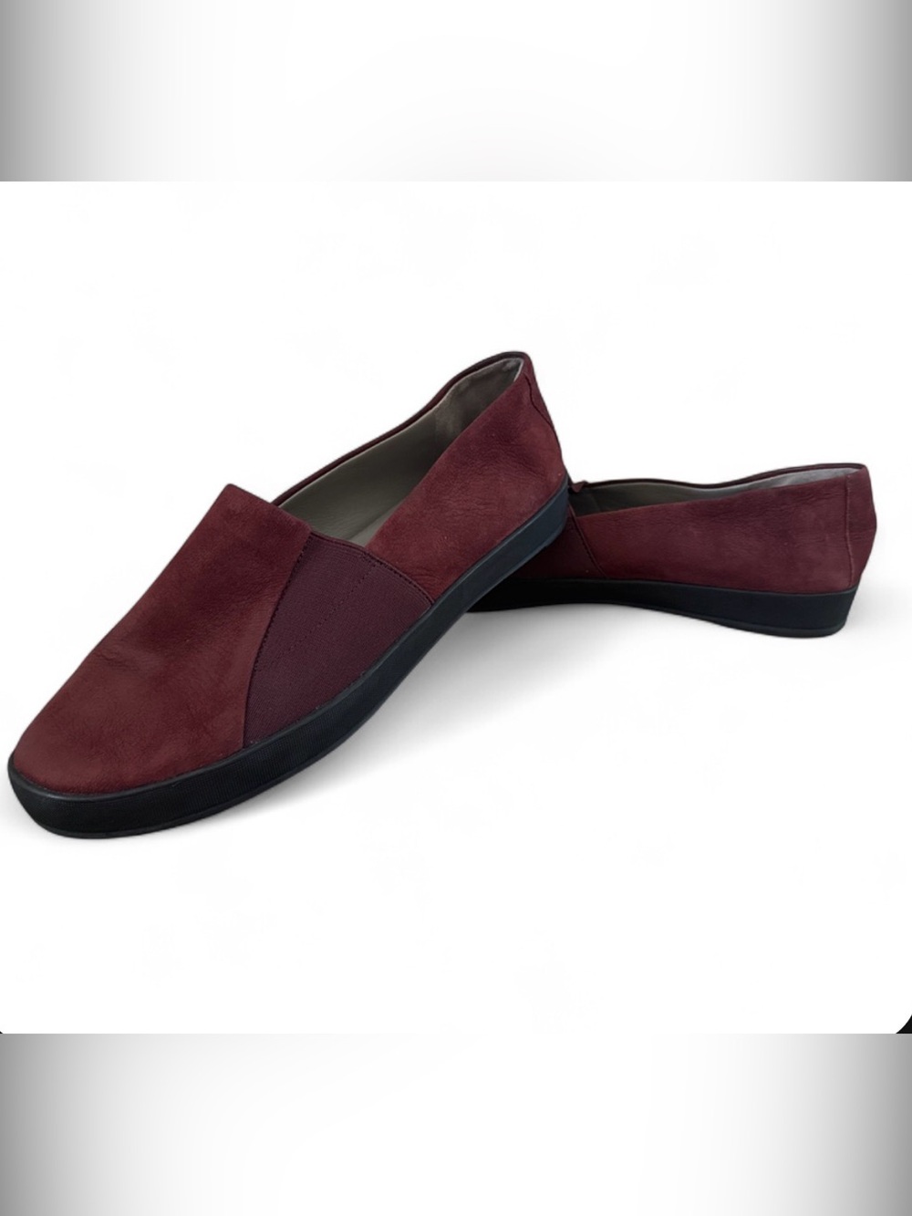 Eileen Fisher Women’s Slip-On Loafers in Burgundy Suede Size 7
